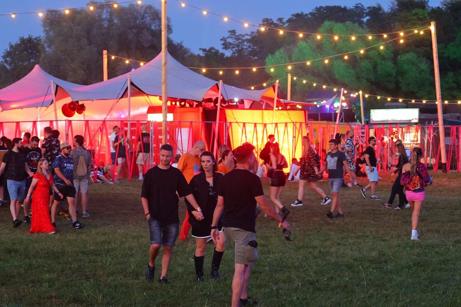 Łódź. Parkingi i pole namiotowe na Łódź Summer Festival 2025. Zarezerwuj miejsca!