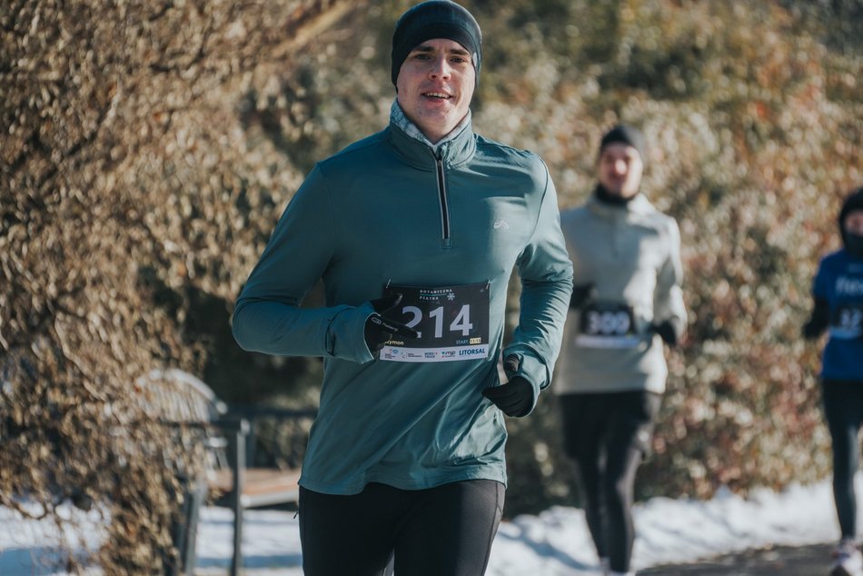 Botaniczna Piątka w Ogrodzie Botanicznym w Łodzi. Galeria z mroźnego biegu