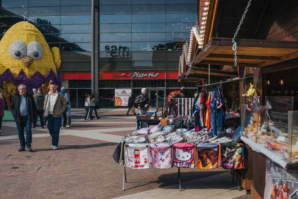 Łódź. Jarmark Wielkanocny w Manufakturze. Regionalne przysmaki, świąteczne ozdoby i więcej