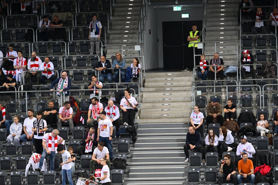 Łódź. Kibice na meczu ŁKS Commercecon Łódź z ITA TOOLS STAL Mielec. Byłeś/aś?