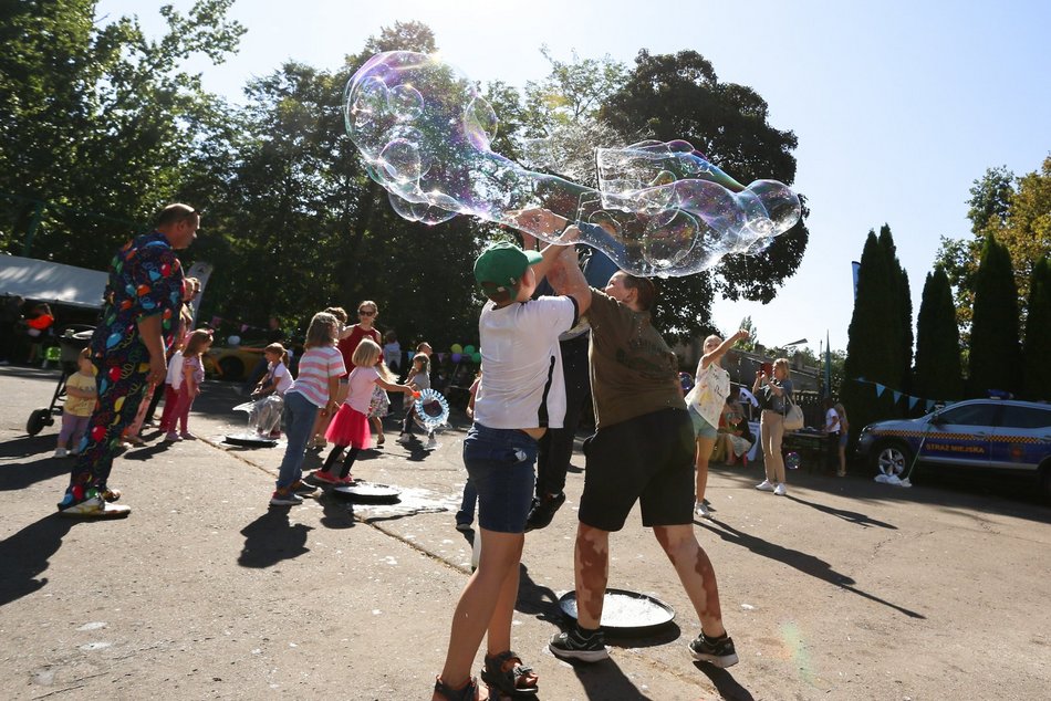 Rodzinny piknik z okazji 600. Urodzin Łodzi w Szkole Podstawowej nr 170 przy ul. Miedzianej 1/3