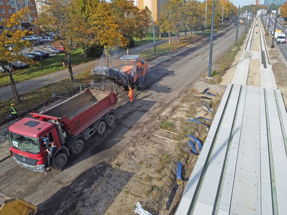 Remont Śmigłego-Rydza. Trwa układanie szyn tramwajowych