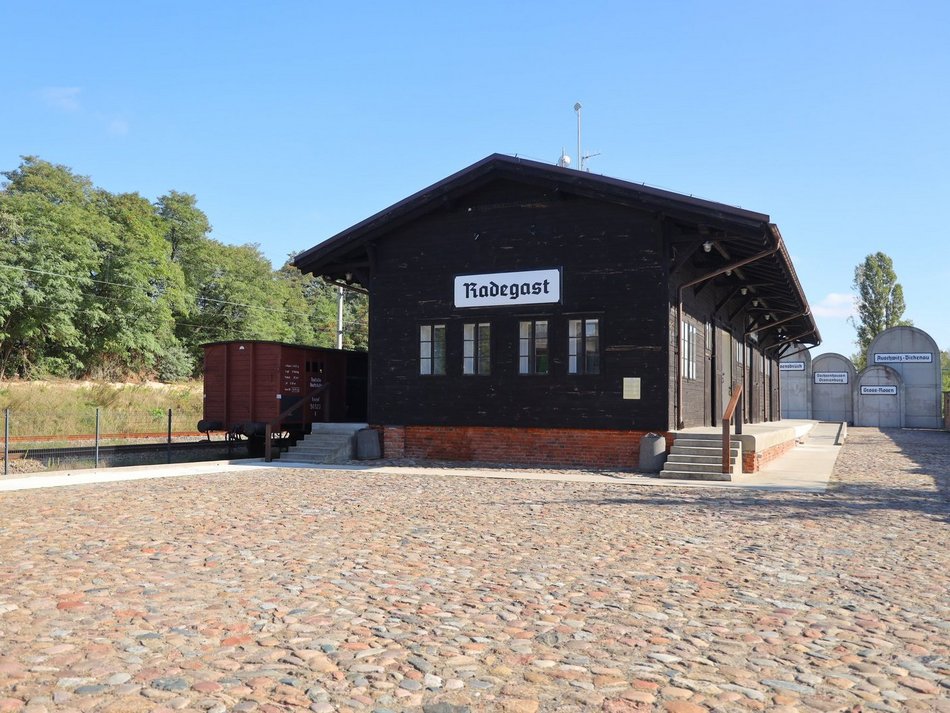Stacja Radegast