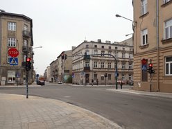 Nowy asfalt na Struga. Powrót autobusu MPK Łódź na swoją trasę.