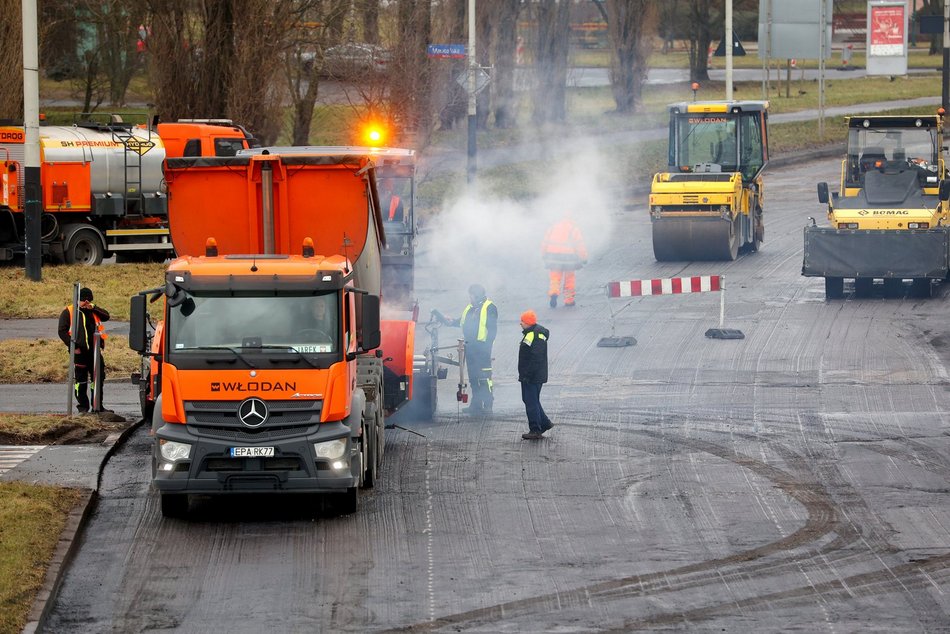 Raport z remontów ulic w Łodzi.