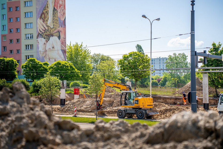 Budowa kładek nad Wyszyńskiego w Łodzi. Najnowsze postępy i zmiany w ruchu