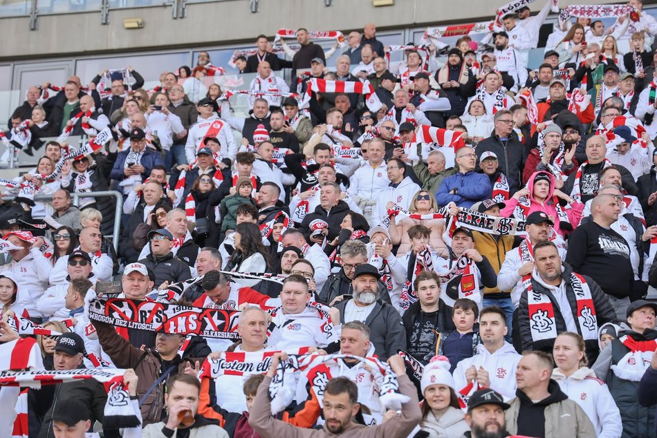 Łódź. Kibice na meczu ŁKS Łódź z Ruchem Chorzów. Byłeś/aś? Znajdź się w galerii!