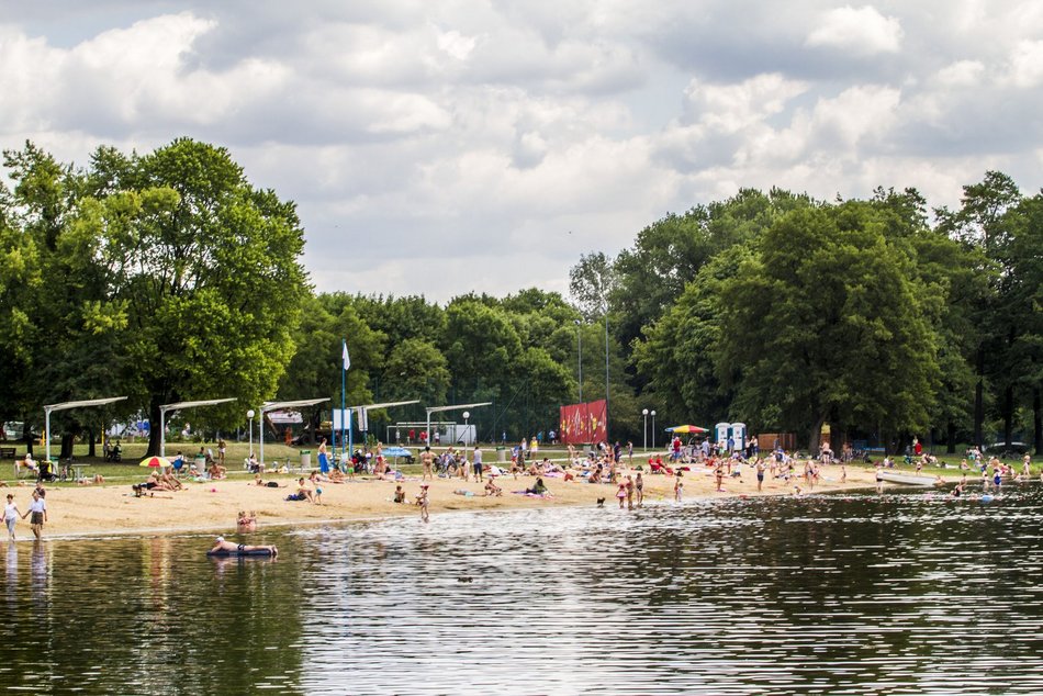 Łódź. Otwarcie kąpielisk i basenów w Łodzi! Gdzie i od kiedy skorzystać z wodnych atrakcji?