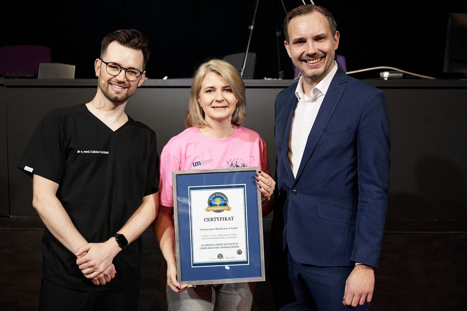 Łódź. Rekordowy UMED! W Łodzi pobito rekord Polski w jednoczesnym szyciu chirurgicznym