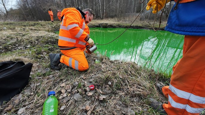 Skandal nad Olechówką! Zanieczyścili rzekę i już zostali złapani