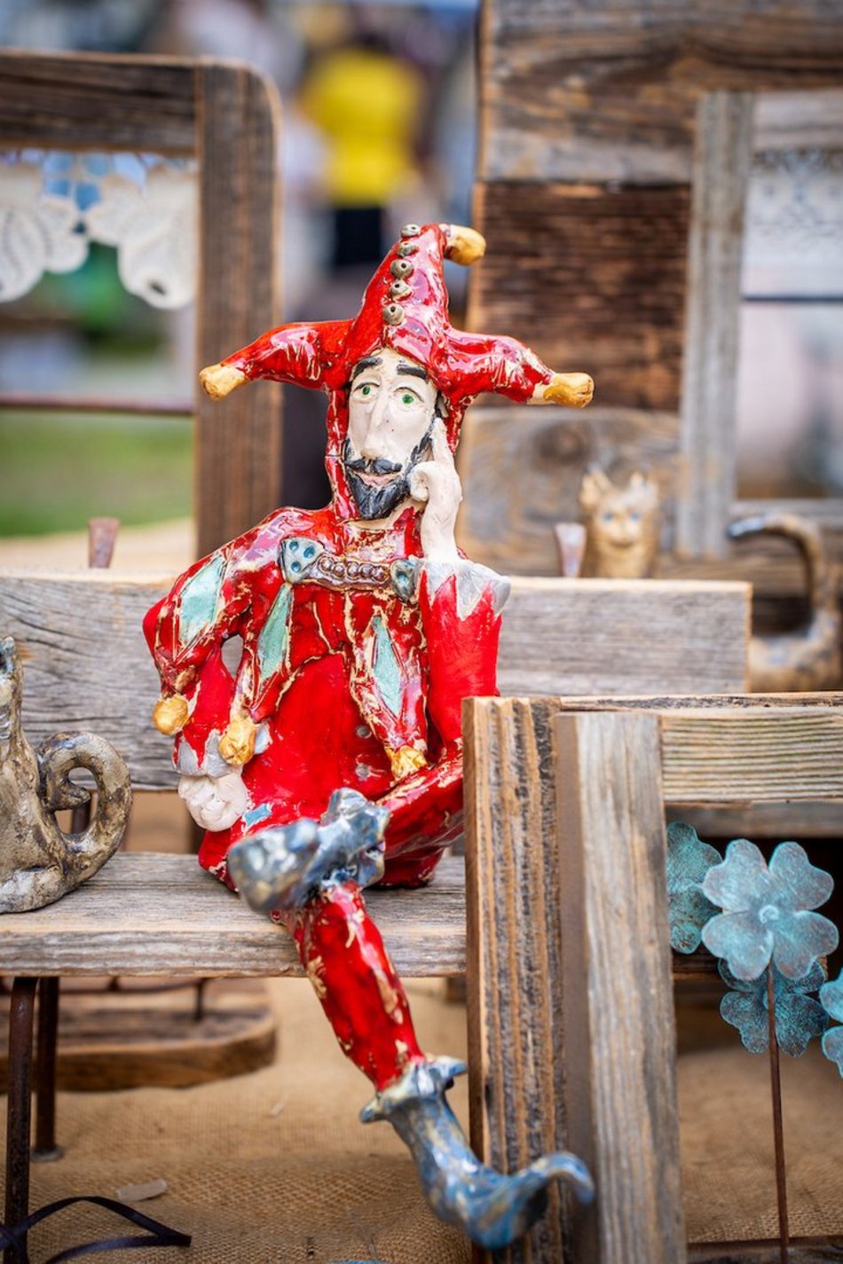 Łódź. Lipcowy targ staroci na Księżym Młynie. Miłośnicy rzeczy z duszą nie zawiedli