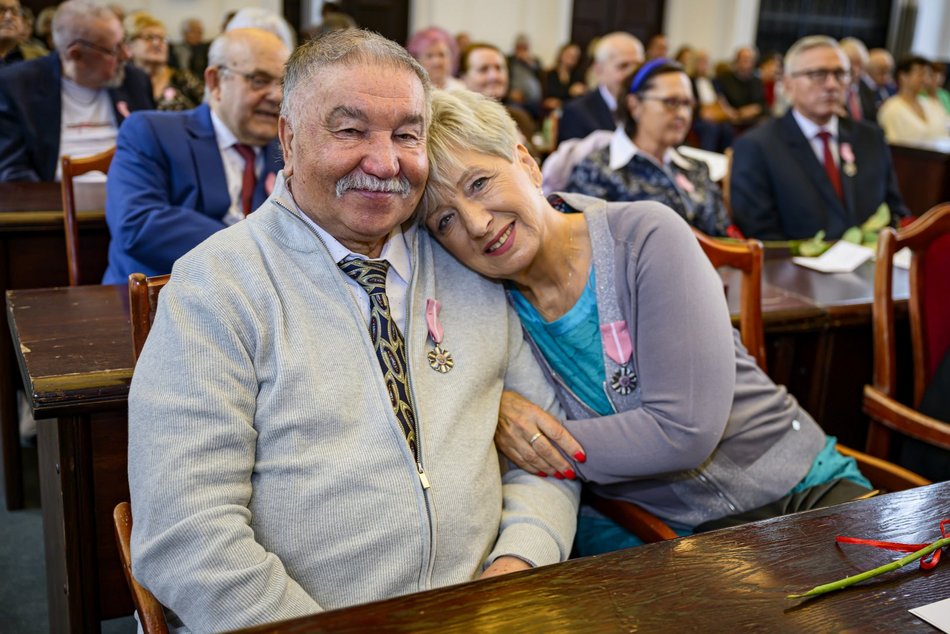 Łódź. Medale za długoletnie pożycie małżeńskie. To się nazywa wielka miłość!