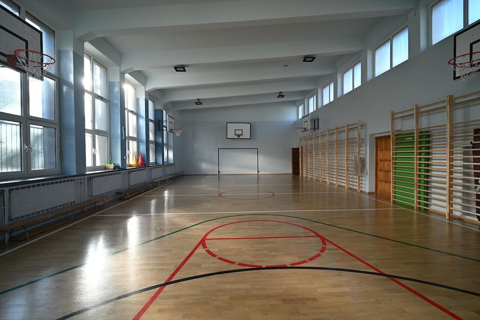 Sala gimnastyczna jak nowa! Uczniowie Szkoły Podstawowej nr 172 to szczęściarze!