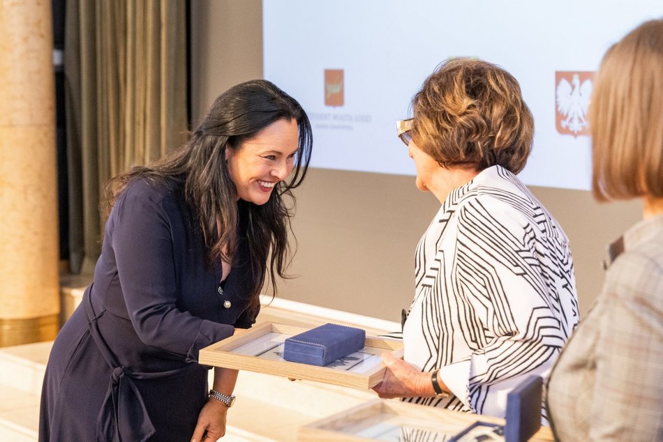 Łódź. Stypendia dla wybitnych uczniów z Łodzi i regionu przyznane. Nagrodzeni także nauczyciele
