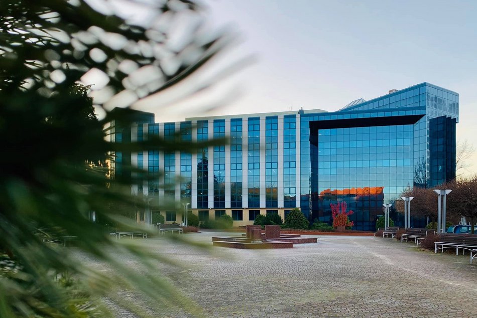 Łódź. Kultowy budynek BUŁ-y do remontu. Uniwersytet Łódzki ogłasza gigantyczną przebudowę