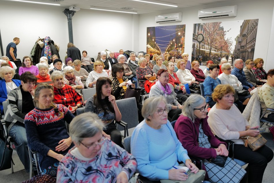 Łódź. Przyjdź na Akademię Świadomego Seniora w Łodzi i sprawdź, jak zadbać o cyfrowe bezpieczeństwo