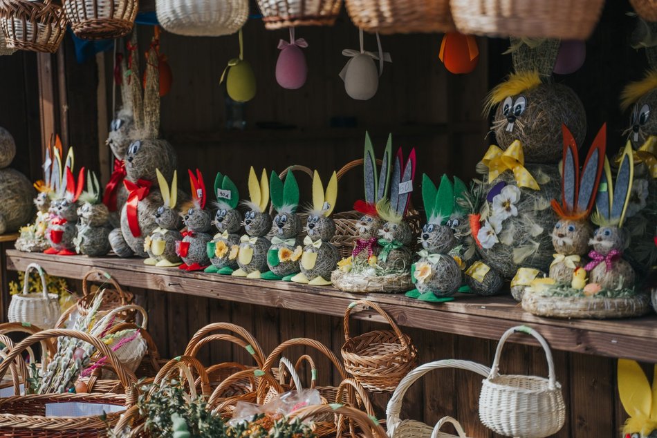 Łódź. Jarmark Wielkanocny w Manufakturze. Regionalne przysmaki, świąteczne ozdoby i więcej