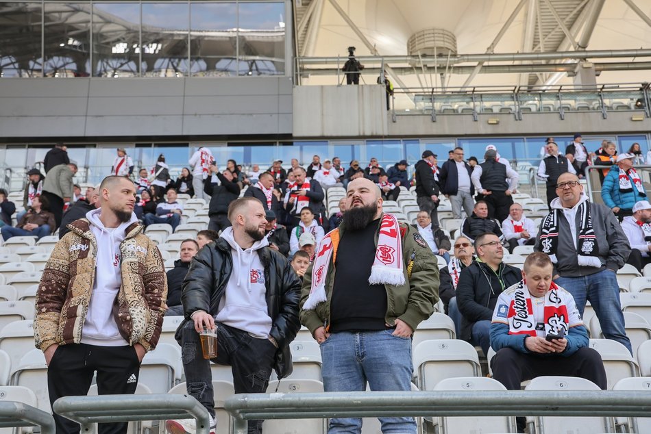 Łódź. Kibice na meczu ŁKS Łódź z Ruchem Chorzów. Byłeś/aś? Znajdź się w galerii!