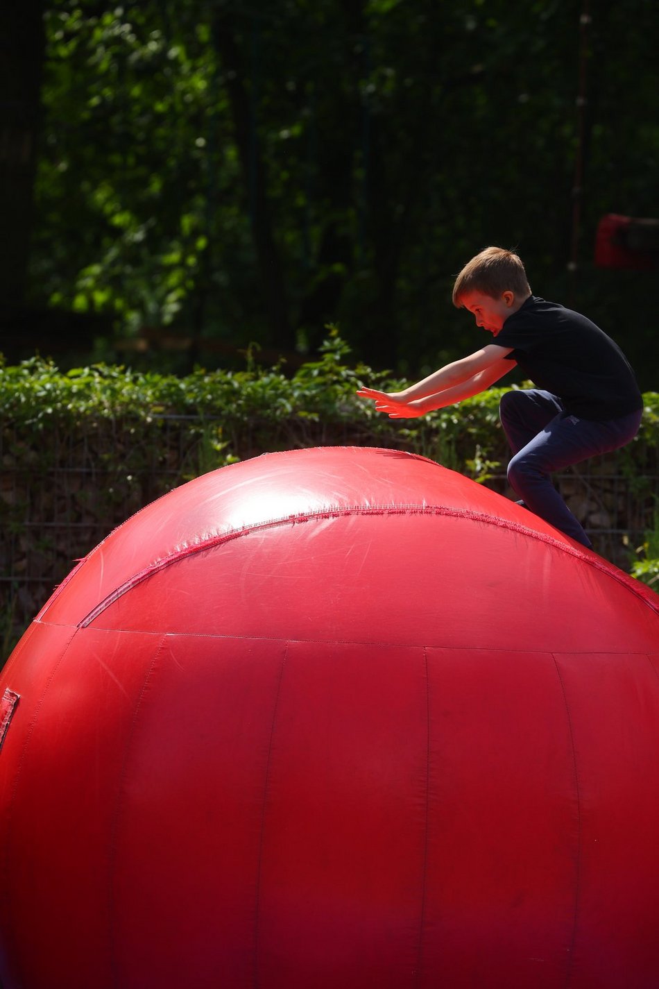 Łódź. Piknik na Młynku w Łodzi. Dmuchańce, alpaki, gigantyczne kręgle i rowery wodne
