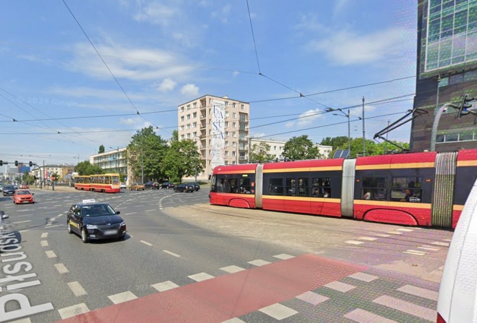 Łódź. Węzły przesiadkowe w Łodzi. MPK Łódź, pociągiem, a może rowerem miejskim? Podróżuj jak ci wygodnie!