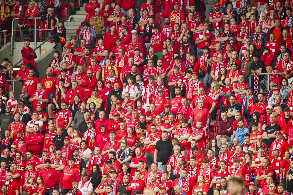 Kibice na meczu Widzewa Łódź z Lechem Poznań