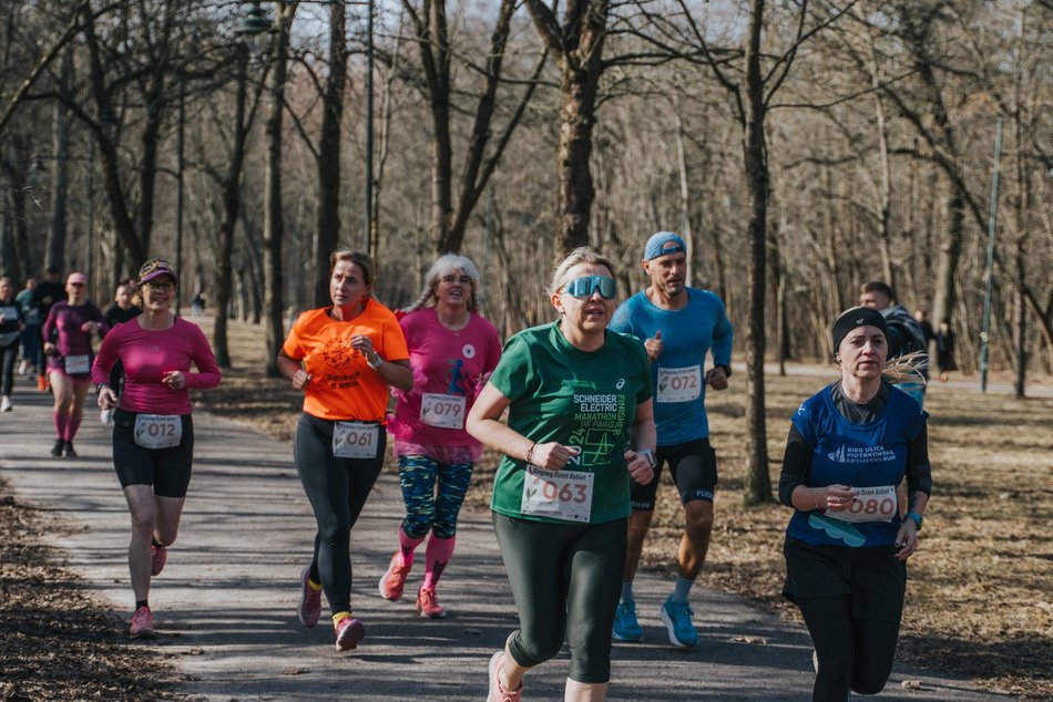 Łódź. Biegowy Dzień Kobiet 2026 w Parku na Zdrowiu w Łodzi. Odszukaj się na zdjęciach!