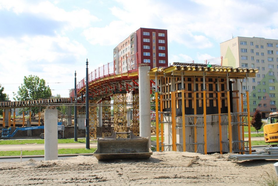 Łódź. Budowa kładek na Wyszyńskiego