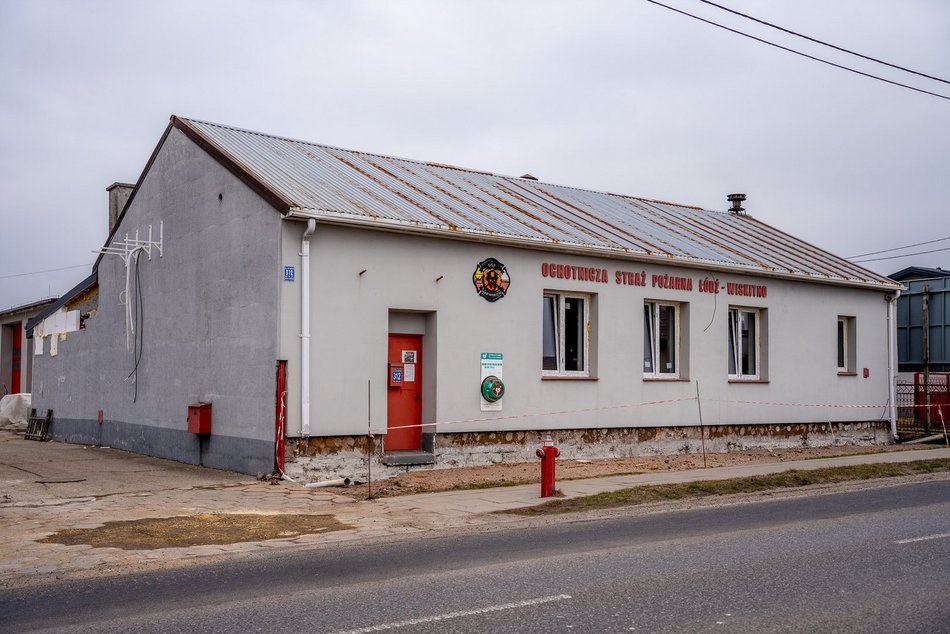 Łódź. Remont OSP na Wiskitnie w Łodzi postępuje. Nowy dach, ściany i okna!