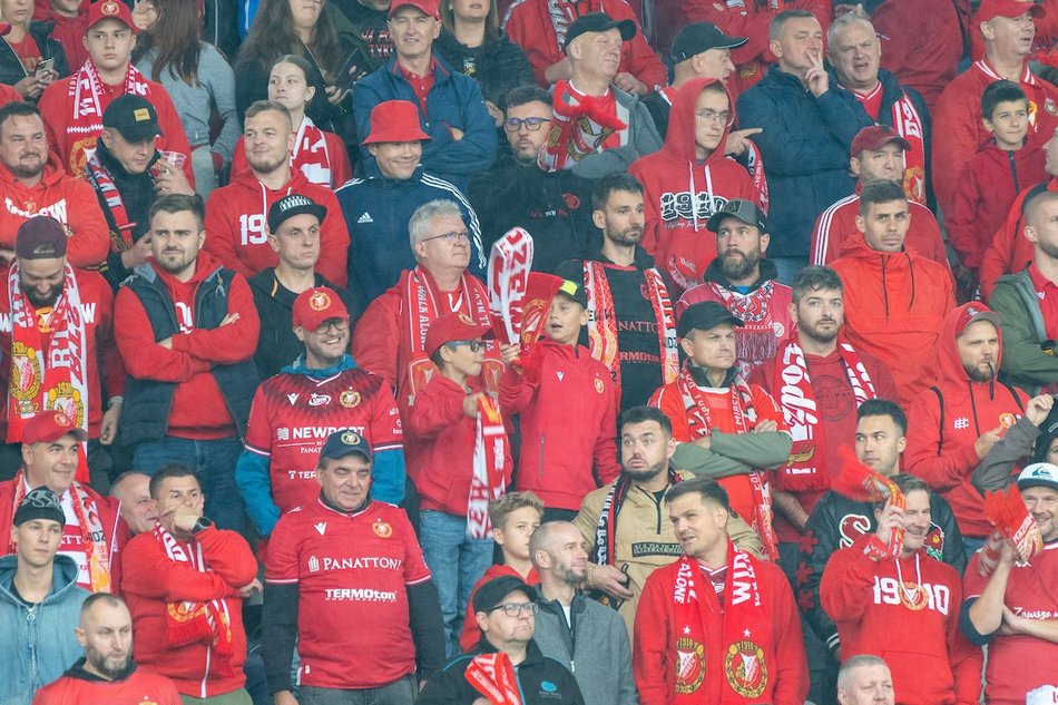 Łódź. Kibice na meczu Widzewa Łódź z Arką Gdynia. Byłeś/aś? Znajdź się w galerii!