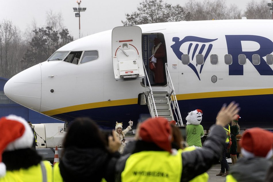 Święty Mikołaj wylądował na lotnisku w Łodzi