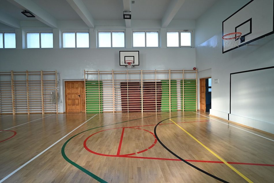 Sala gimnastyczna jak nowa! Uczniowie Szkoły Podstawowej nr 172 to szczęściarze!