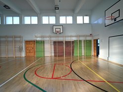Sala gimnastyczna jak nowa! Uczniowie Szkoły Podstawowej nr 172 to szczęściarze!