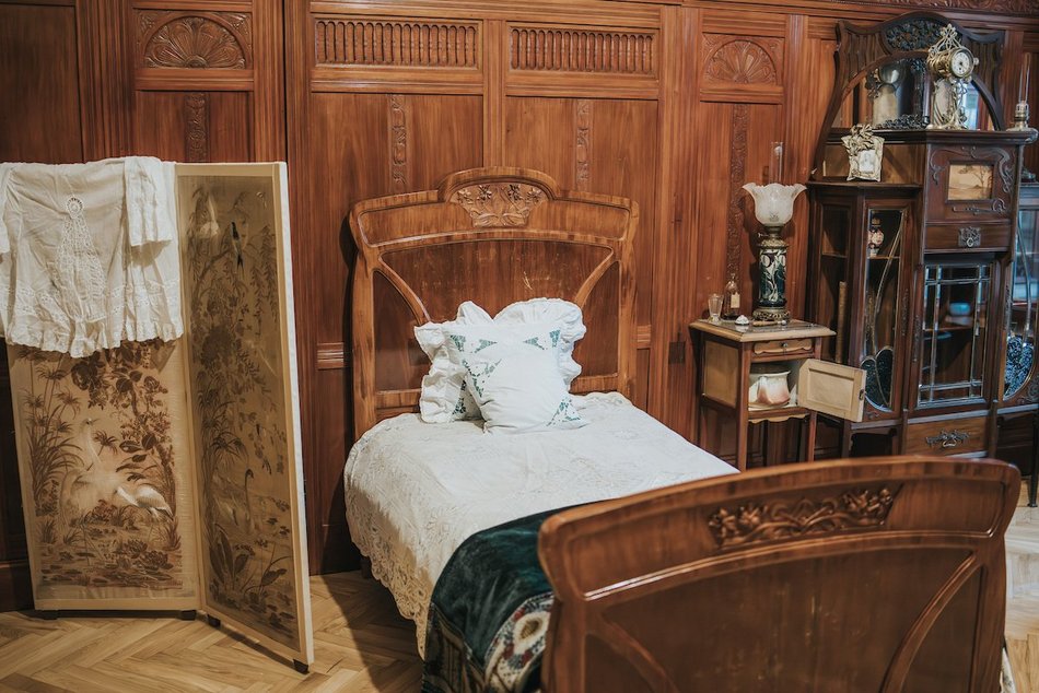 Łódź. Zabytkowa tapeta w Pałacu Rodziny Poznańskich