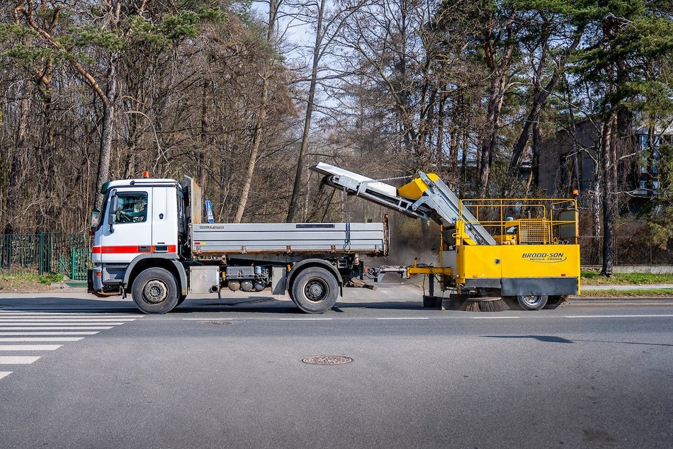 Wielkie sprzątanie Łodzi trwa
