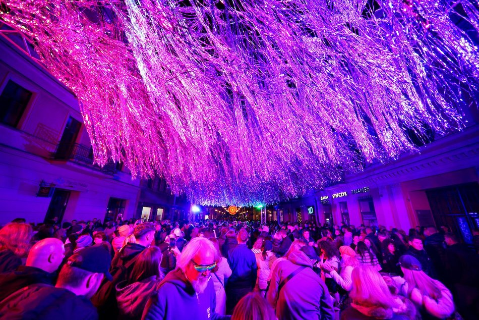 Łódź. Tłumy na Light Move Festival Łódź 2025! Mnóstwo pozytywnej energii!