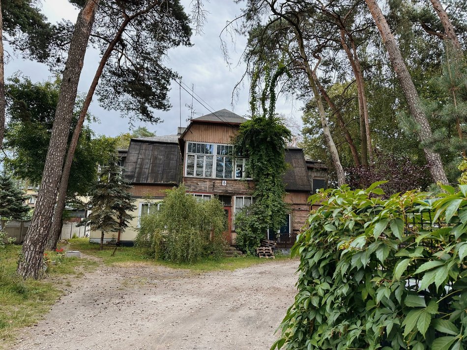 Kolumna-Las, Łask, zabytkowe wille, architektura drewniana