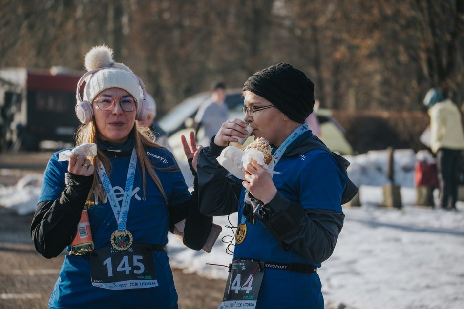 Botaniczna Piątka w Ogrodzie Botanicznym w Łodzi. Galeria z mroźnego biegu