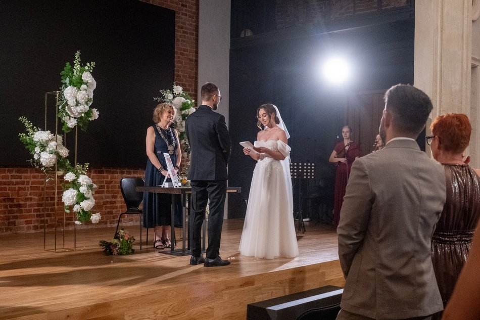 Łódź. Niezwykły ślub w Grand Hotelu w Łodzi. Para młoda wylicytowała go na aukcji WOŚP