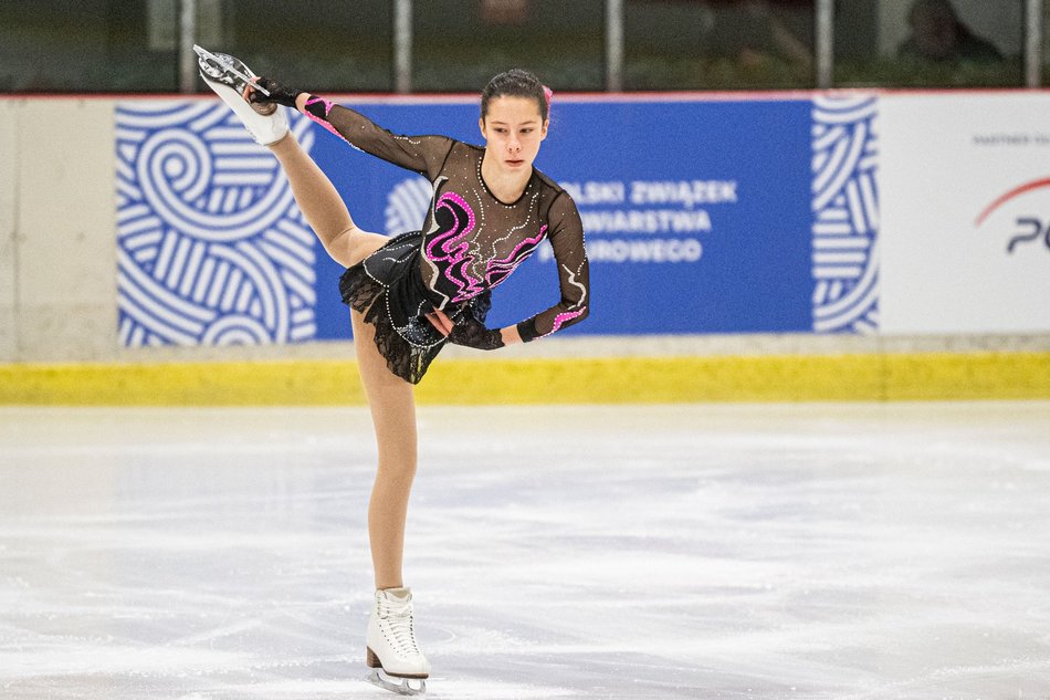 Łódź. XIX Zawody Mikołajkowe w Łodzi. Setki łyżwiarzy w walce o finał Pucharu Polski!