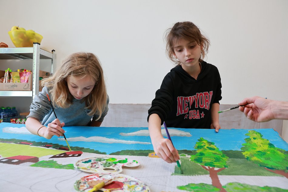 Łódź. Nowa świetlica dla dzieci i młodzieży przy Północnej w Łodzi. Sale warsztatowe, plac zabaw