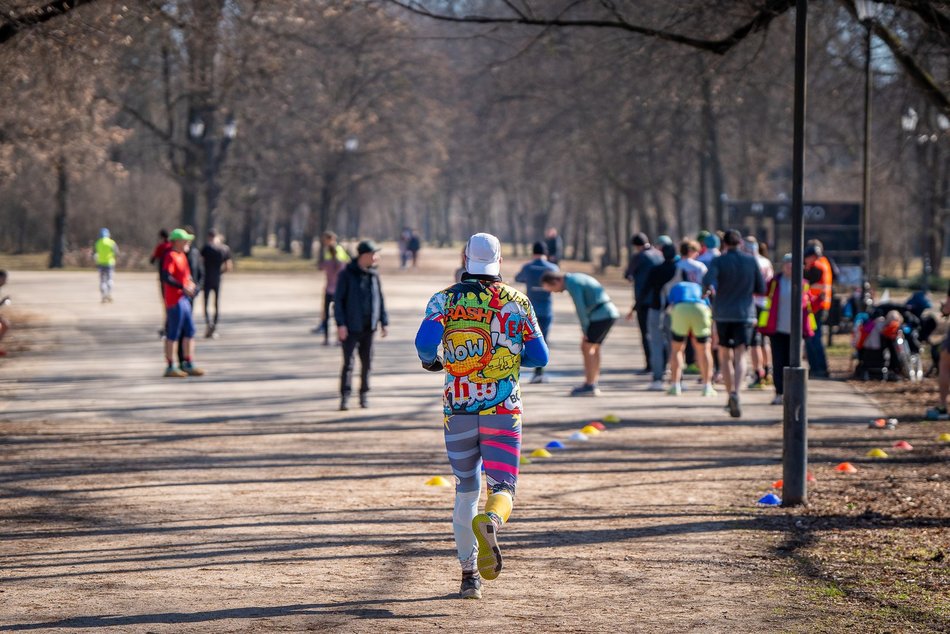 Łódź. Parkrun w Parku Poniatowskiego w Łodzi. Brałeś udział w biegu? Znajdź się na zdjęciach!