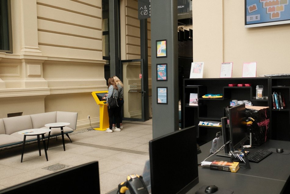 Łódź. Gdzie „Zetki” chodzą po zmroku w Łodzi? Pub Biblioteka, Niebostan, Owoce i Warzywa i więcej