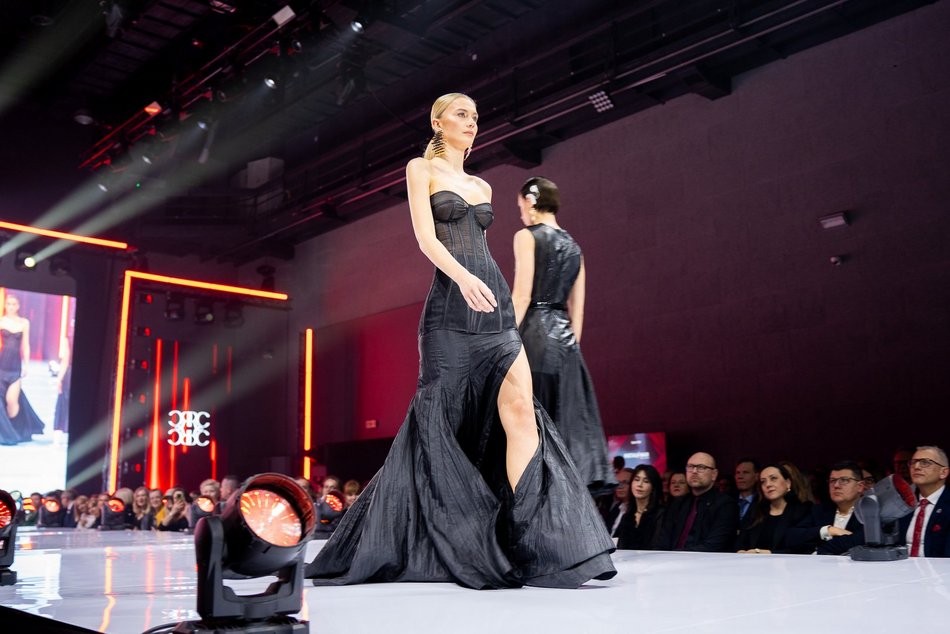 Łódź. Moda i pomaganie w klubie Wytwórnia w Łodzi. Zobacz zdjęcia z gali „poMocni w Modzie by Plesiak”