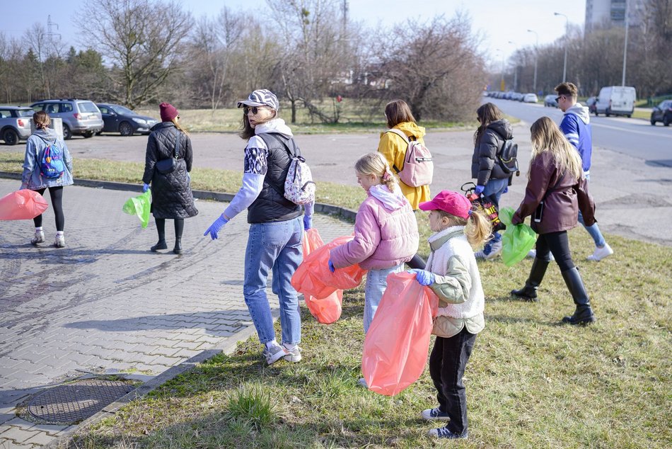 Łódź. Galante Sprzątanie. 3 dni akcji, 30 tysięcy worków na śmieci, ponad 100 posprzątanych miejsc
