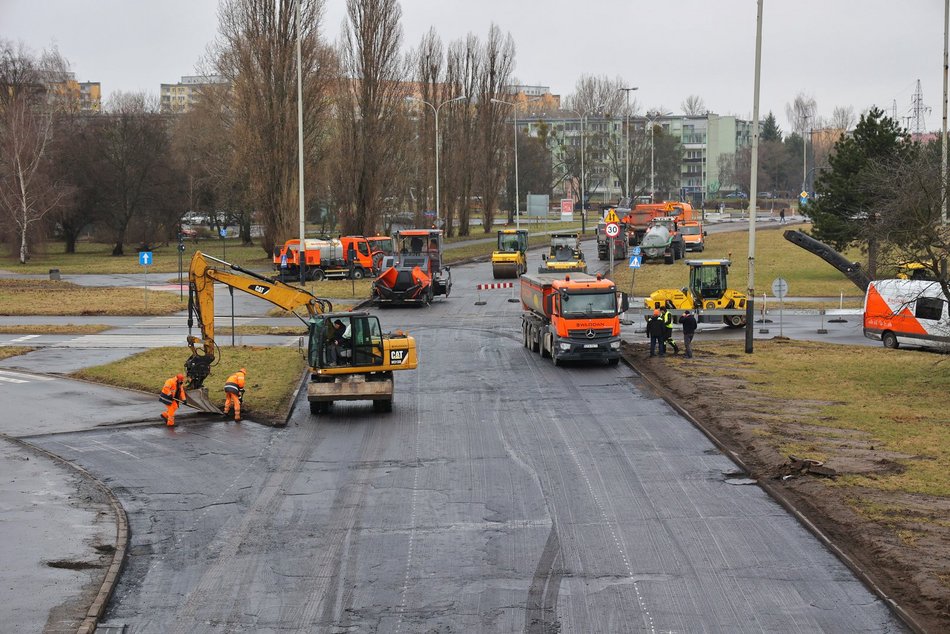 Raport z remontów ulic w Łodzi.