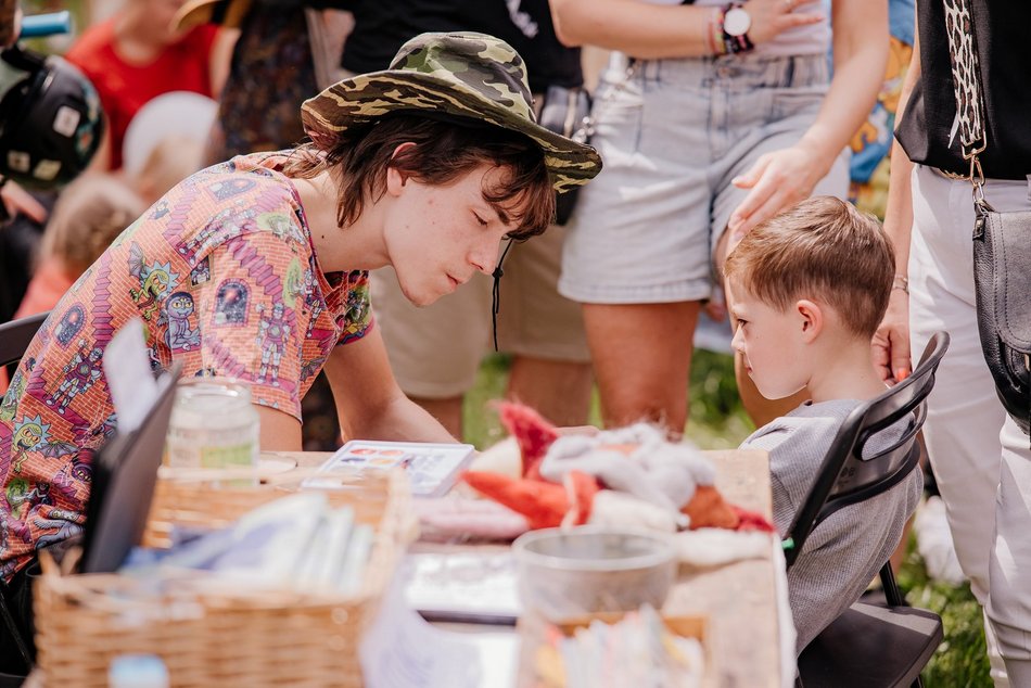 Łódź. Miejski Dzień Dziecka 2025 w Łodzi. Majka Jeżowska, dmuchańce i pokazy [ZDJĘCIA]