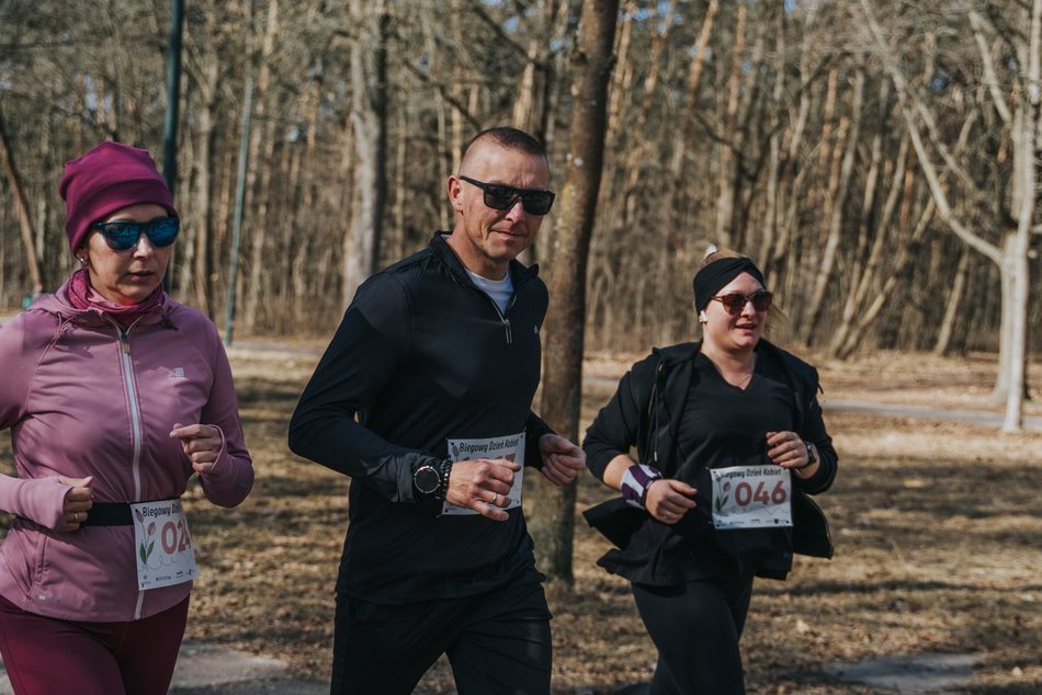 Łódź. Biegowy Dzień Kobiet 2026 w Parku na Zdrowiu w Łodzi. Odszukaj się na zdjęciach!