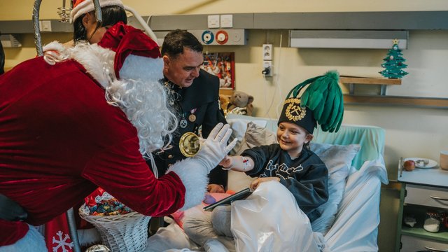 Tradycja podtrzymana! Górnicy z Bełchatowa oddali krew i odwiedzili dzieci w Szpitalu Matki Polki w Łodzi