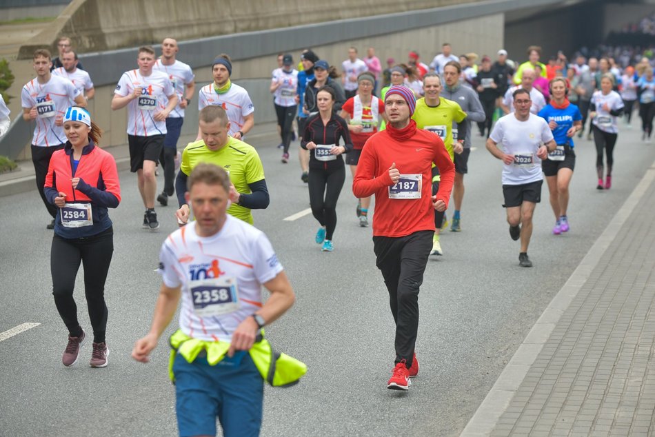 DOZ Maraton 2023. Brałeś udział w biegu? Znajdź się na zdjęciach!