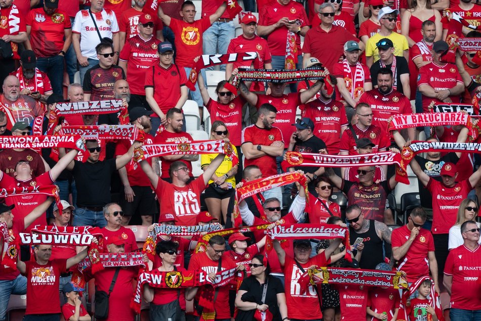 Kibice na meczu Widzewa Łódź z Piastem Gliwice